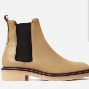 Everlane Square Toe Chelsea Boots Premium Italian Nappa Leather Color: Biscuit